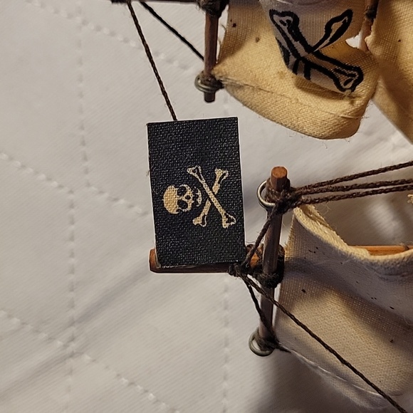 Replica of Pirate Ship - Picture 4 of 6